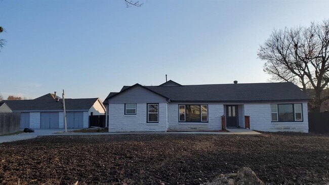 Foto del edificio - 725 W Brown St