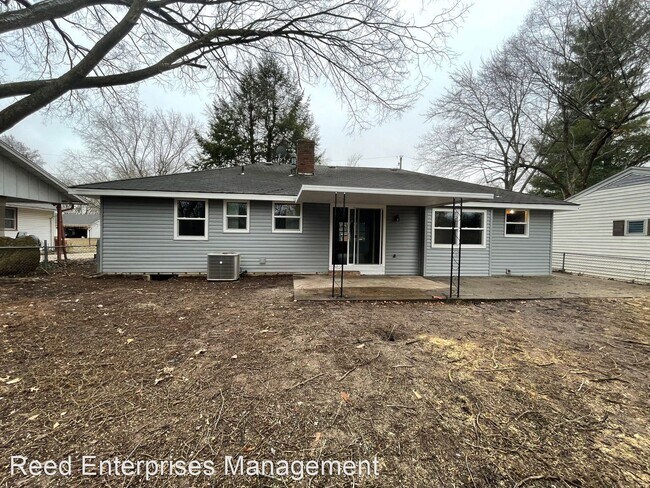 Building Photo - 3 br, 1.5 bath House - 2843 E Monroe Terr