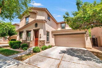 Building Photo - 4058 E Carla Vista Dr
