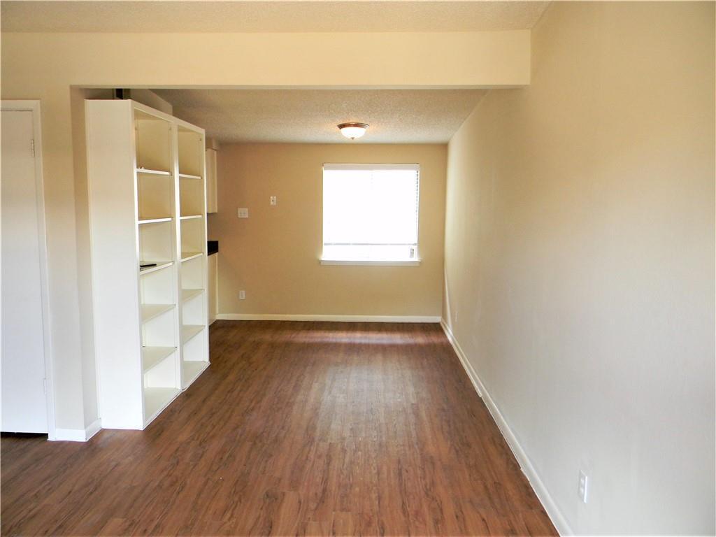 Primary Photo - 2408 Longview St