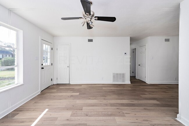 Foto del edificio - Fully Renovated 3 Bed 2 Bath Home!