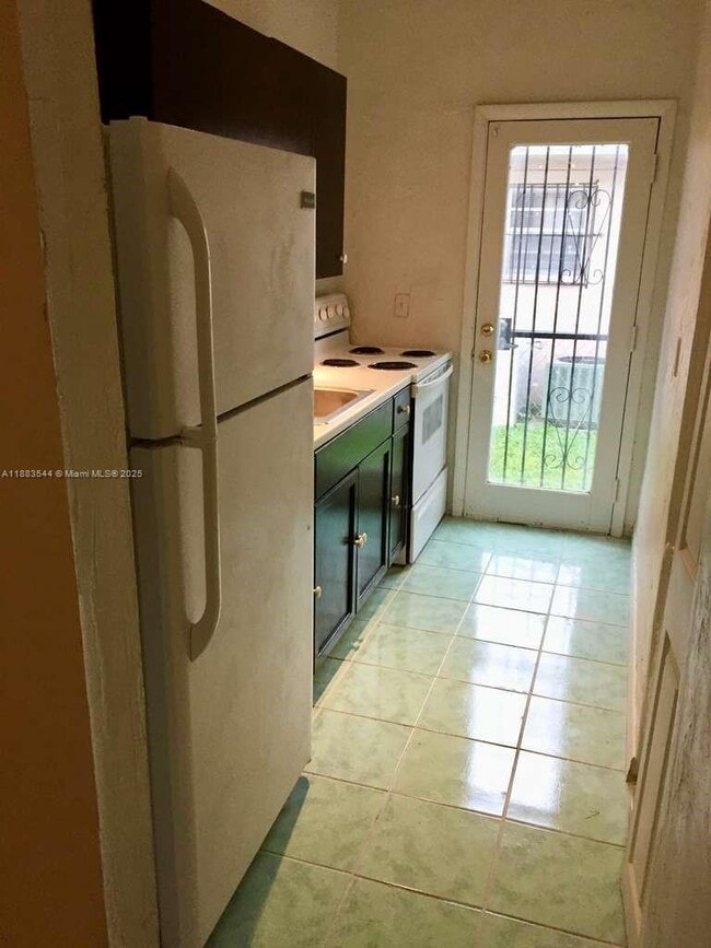Foto del edificio - 1245 NW 45th St