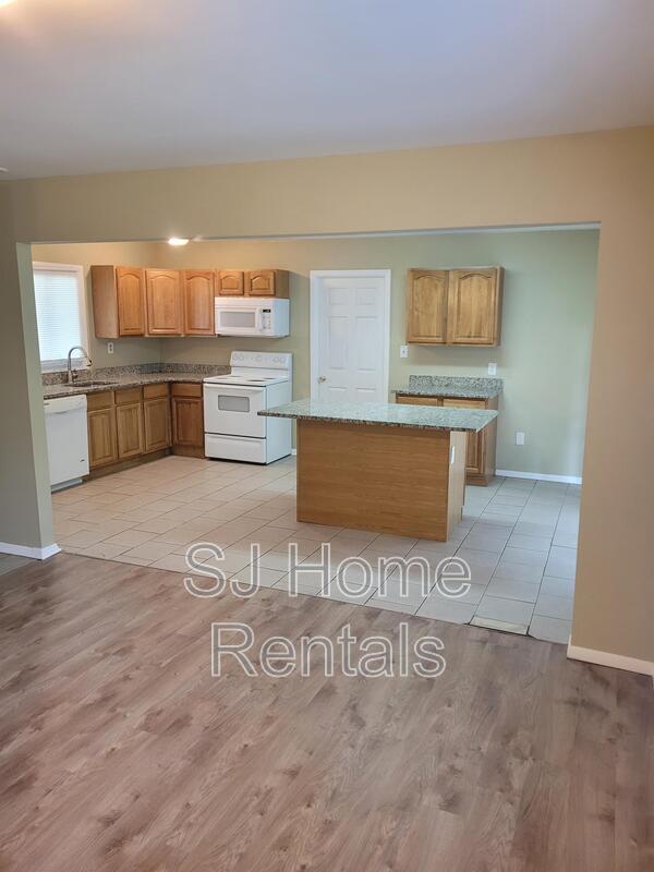 Foto del edificio - 47 Holstone Ln