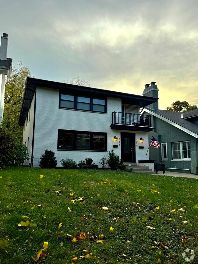Building Photo - 4048 N Prospect Ave