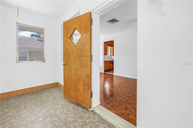 Foto del edificio - 356 14th Ave NE