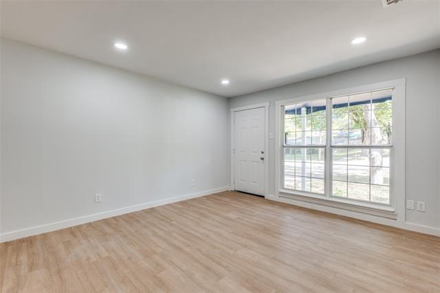 Foto del edificio - 3945 Happy Canyon Dr