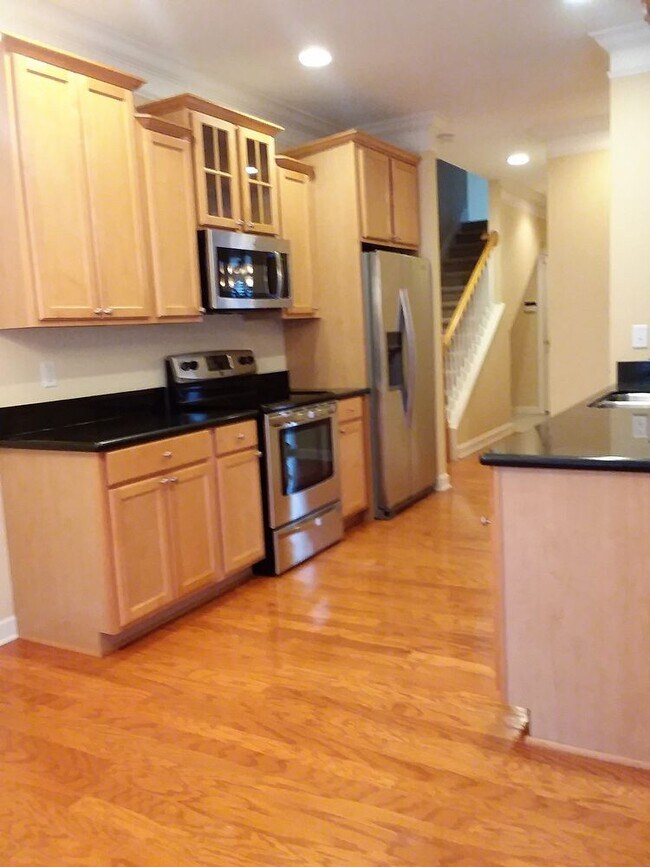 Foto del edificio - 6921 Sunnywood Dr