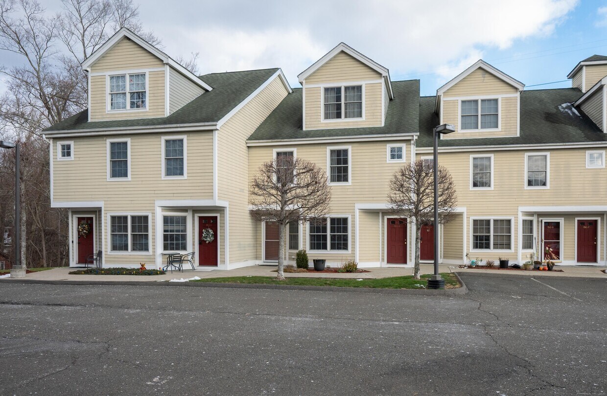 Primary Photo - 793 Federal Rd