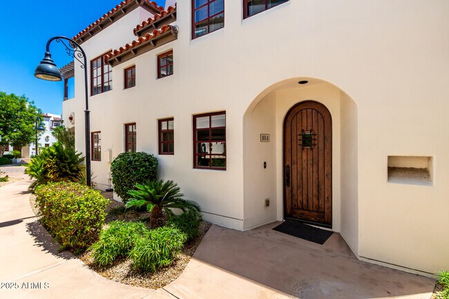 Foto del edificio - 8333 E Vía Paseo Del Norte