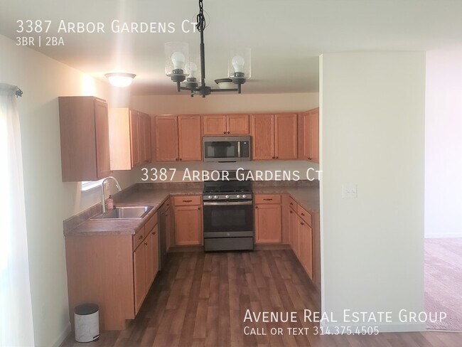 Building Photo - A 4bd, 2.5bth new build in Pattonville!