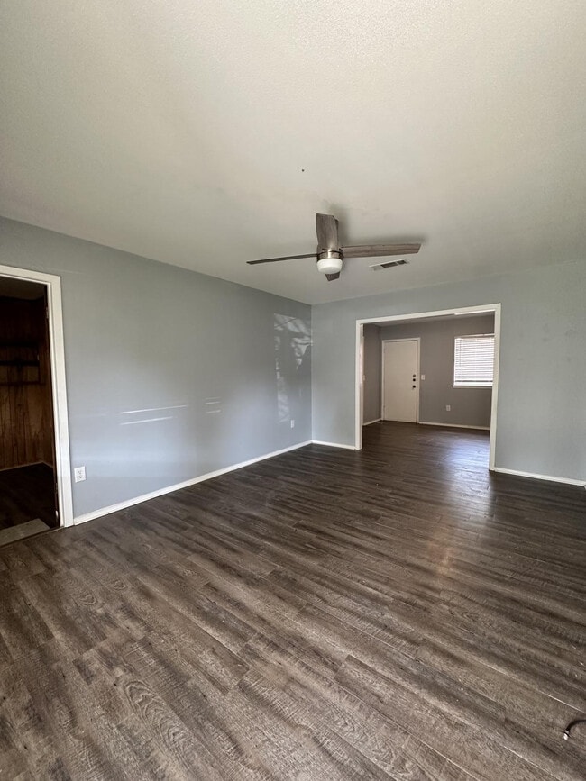 Building Photo - 112 Hemlock Rd