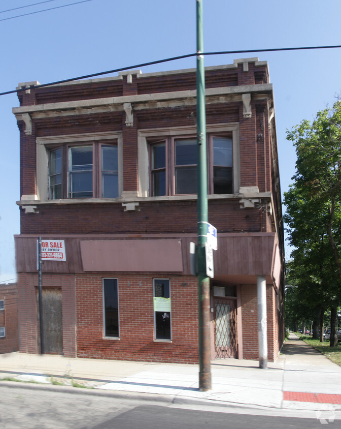 Building Photo - 324 E 115th St