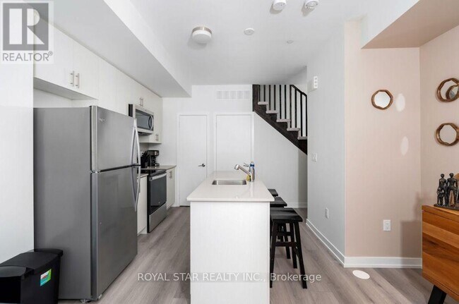 Building Photo - 202 - 3562 CONOLIAL DRIVE