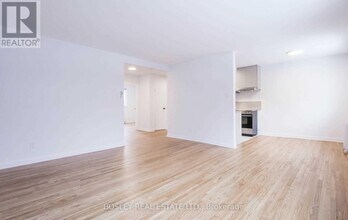Building Photo - 555-555 Birchmount Rd