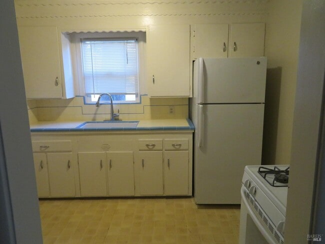 Foto del edificio - 812 Lovers Dr