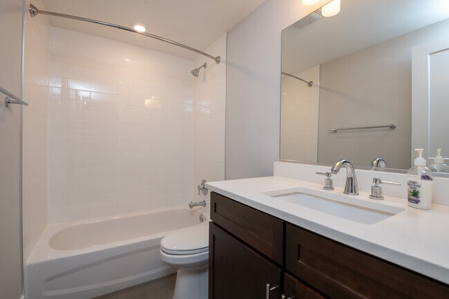 Foto del edificio - 1021 17th St NE
