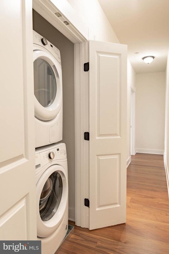 Foto principal - 3110 Crittenton Pl
