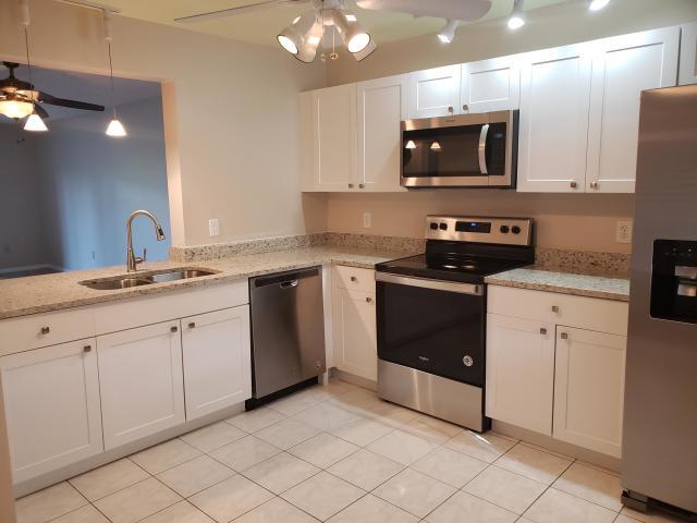 Primary Photo - 1403 Lakeview Dr W