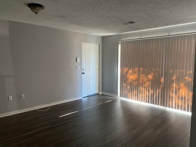 Building Photo - 116 Edpas Rd