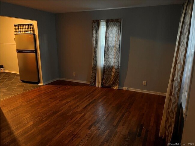 Foto del edificio - 80 Pearl Harbor Cir