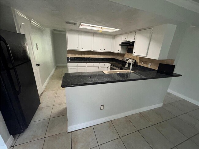 Foto del edificio - 19311 Leafwood Ln