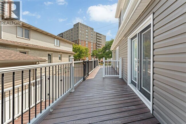 Building Photo - 8830 Riverside Dr E