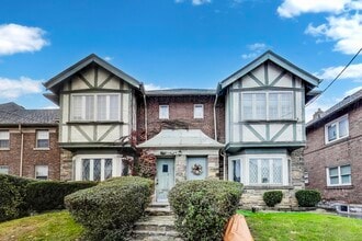 Building Photo - 1207 Avenue Rd