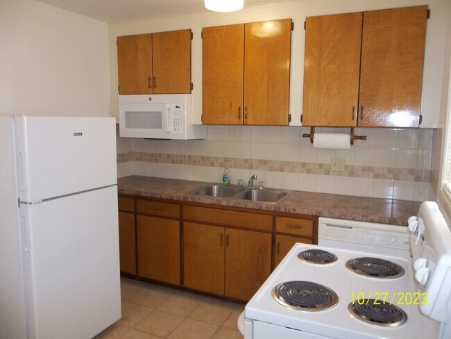 Cocina - 431 E 19th St