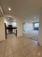 Building Photo - 221 S Oak Knoll Ave