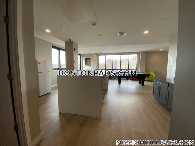 Building Photo - 35 S Huntington Ave