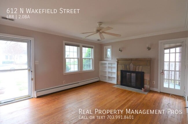 Building Photo - Charming Brick Cape Cod- Walk to Ballston ...