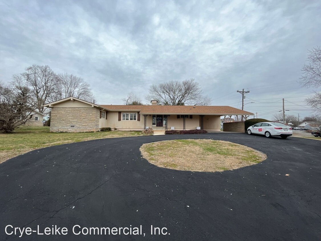 Foto principal - 4 br, 3 bath House - 107 Elm St