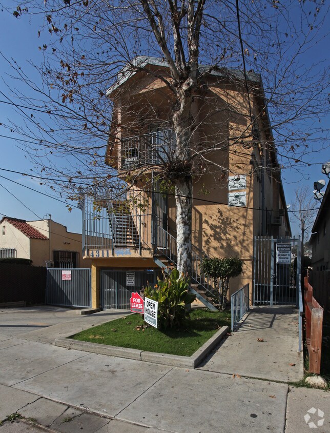 Building Photo - 4311-4313 Toland Way