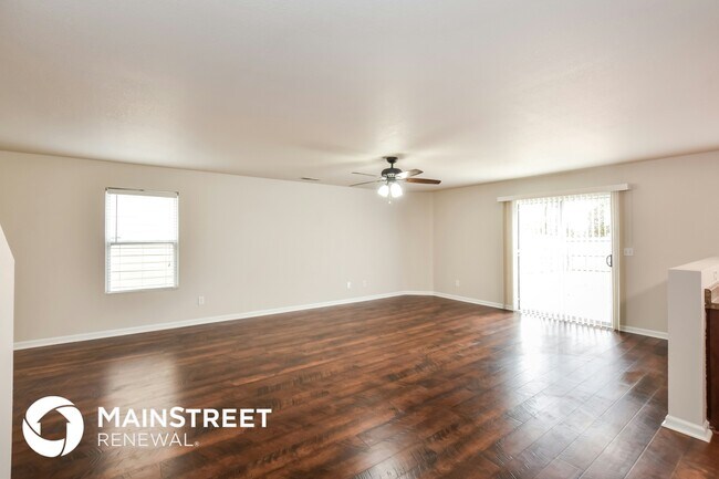 Building Photo - 255 Bermuda Lakes Dr