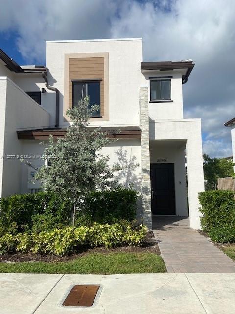 Foto principal - 20964 NE 8th Ave