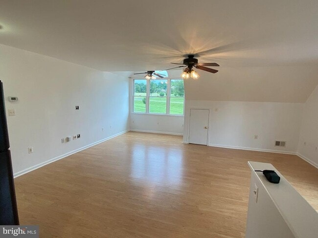 Foto del edificio - 14480 Woodstar Ct