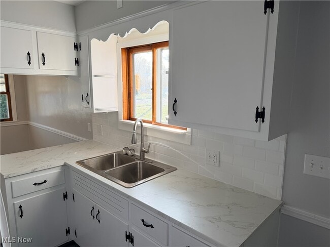 Building Photo - 1334 Aberdeen Ave