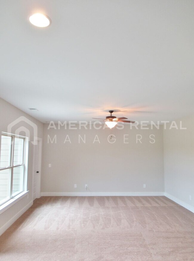 Building Photo - Home for Rent in Tuscaloosa...Available No...