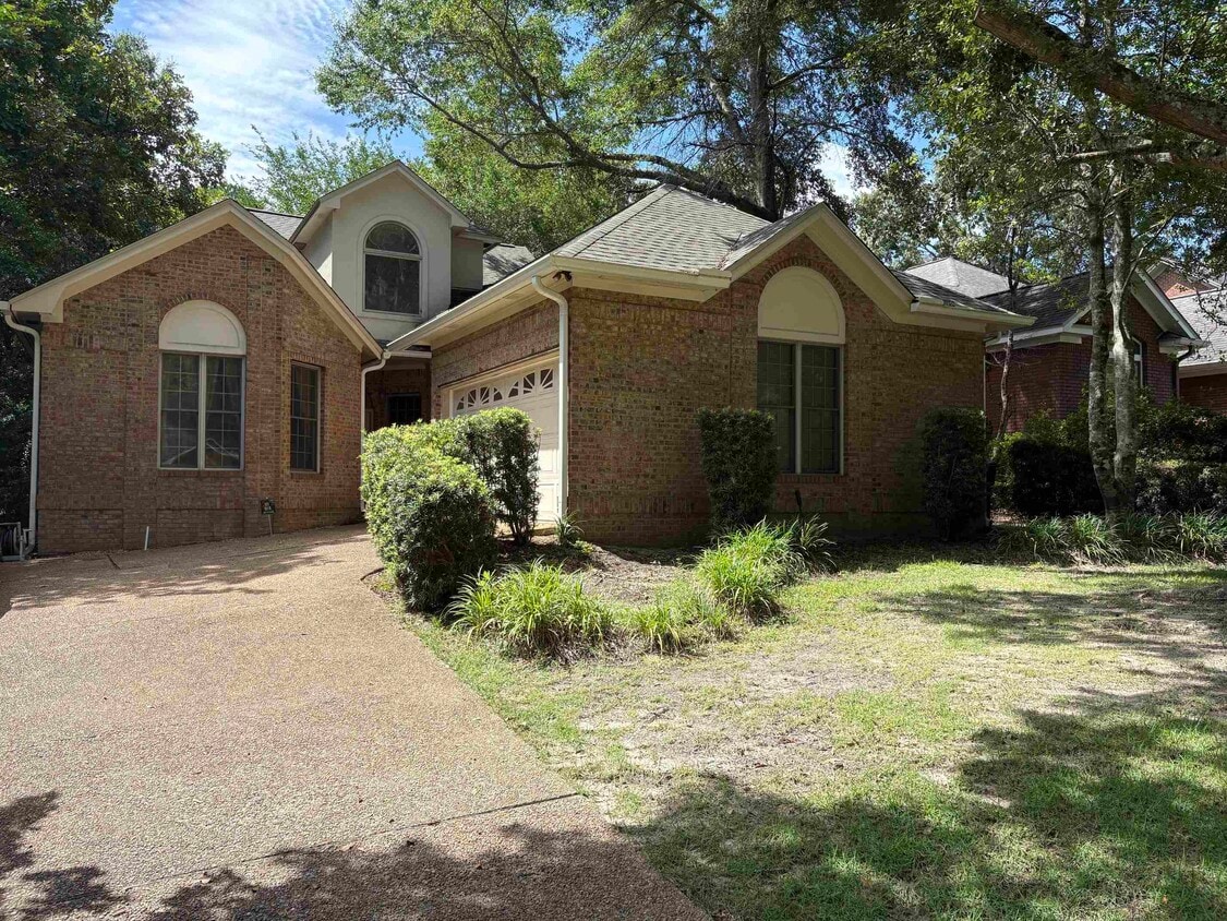 Primary Photo - 1661 Vintage Ridge Ct
