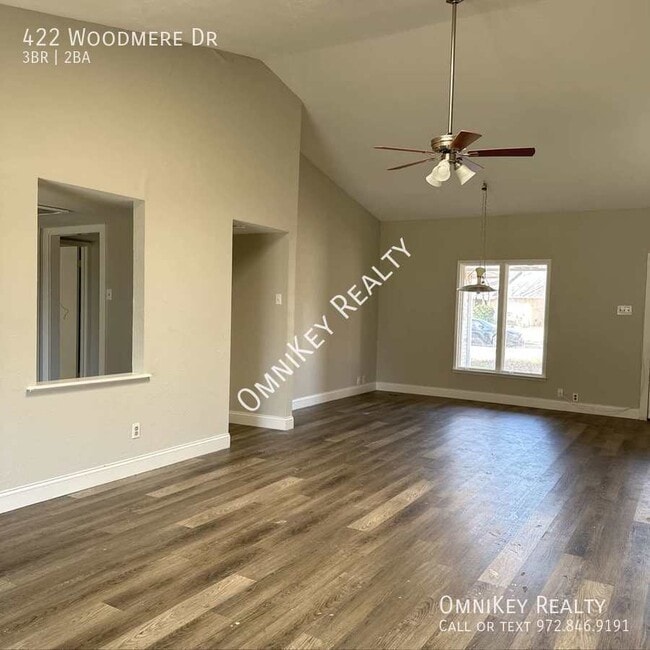 Photo - 422 Woodmere Dr- House