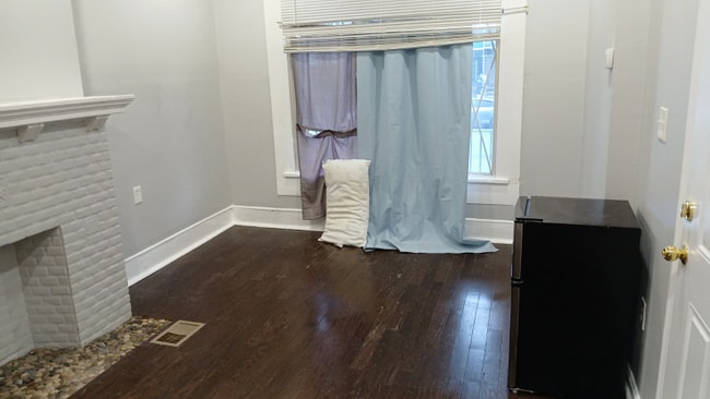 Foto del edificio - 342 N 52nd St