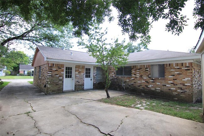 Building Photo - 11722 Sandstone St