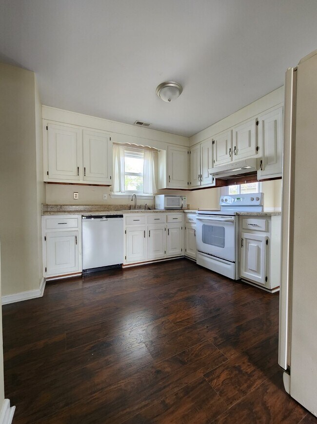 Building Photo - 3404 Faraday Ln