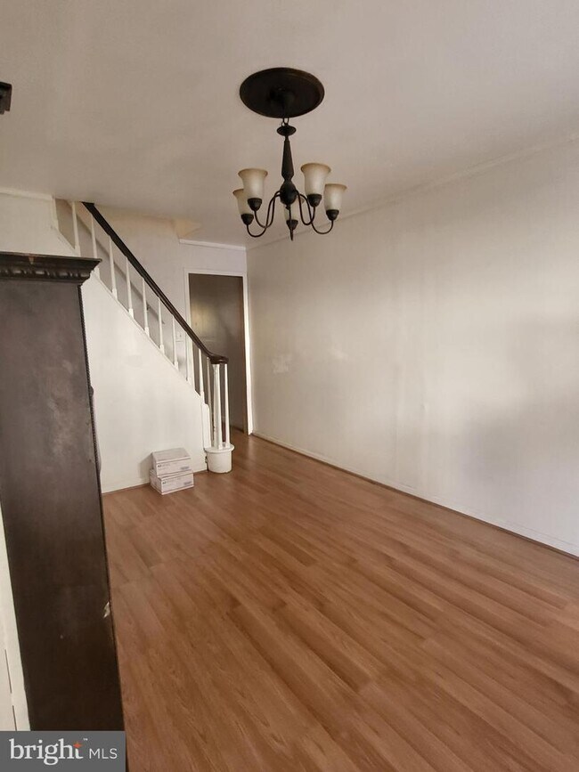 37 Randall Ave, Trenton, NJ 08611 Townhome Rentals in Trenton NJ
