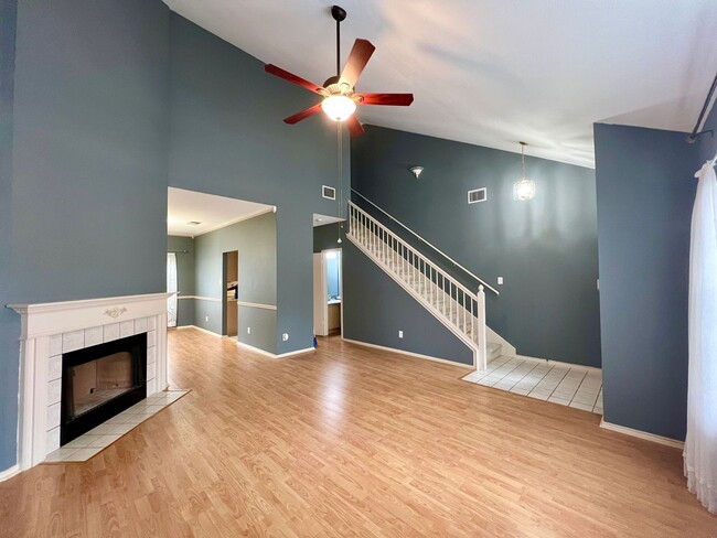 Building Photo - MUST SEE!! Gorgeous Two-Story Home With Tw...