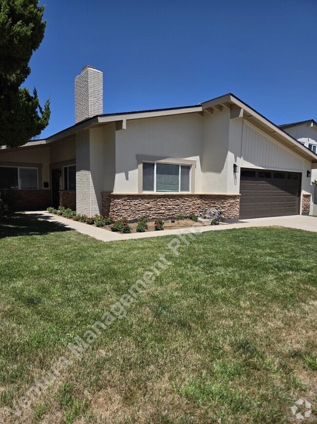 Building Photo - 5665 Meadow Vista Way