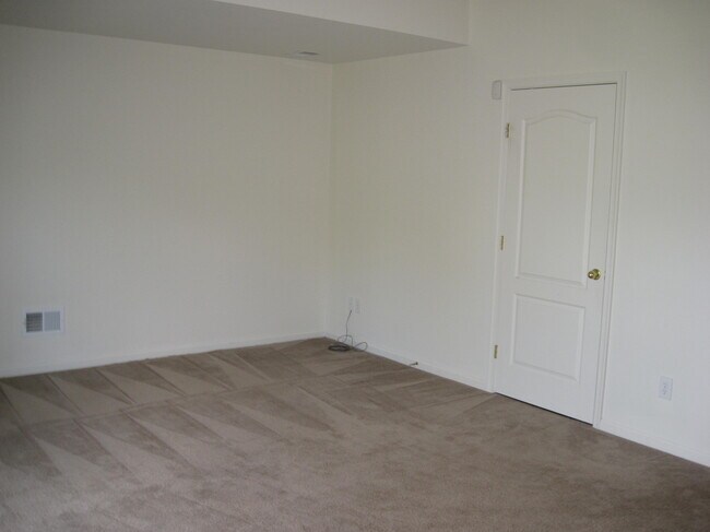 1st Level - 106 Pumpkin Patch Ln