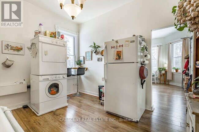 Photo du bâtiment - 265 Barrie Rd