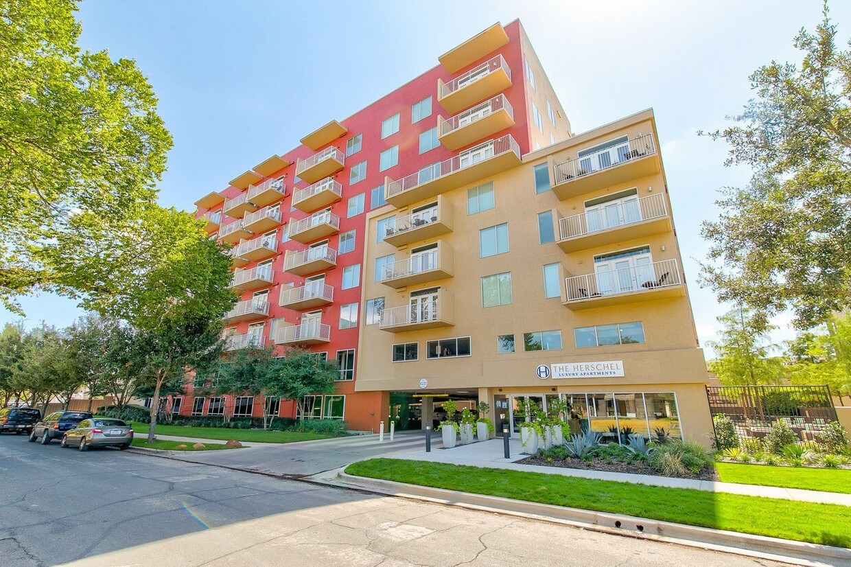 The Herschel Apartments Dallas, TX
