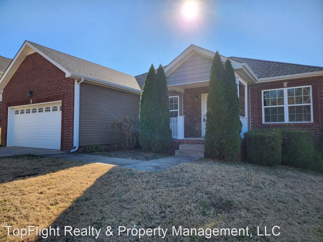 3 br, 2 bath House 2200 Allen Griffey Road House Rental in